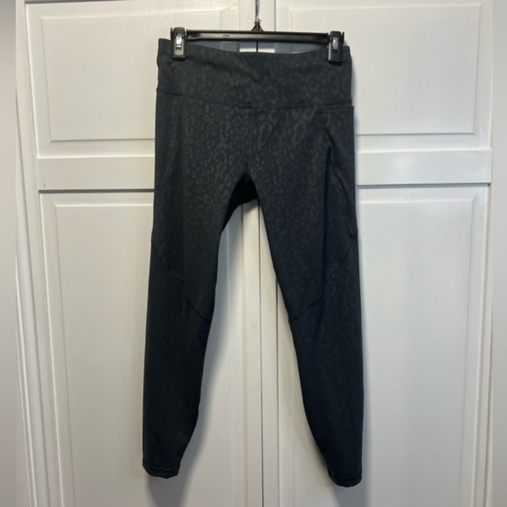 Sweaty Betty Power Leopard Embossed Print Leggings Size Women’s 6 Color Gray